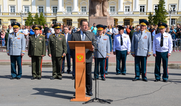 В Смоленске состоялся выпуск офицеров-зенитчиков