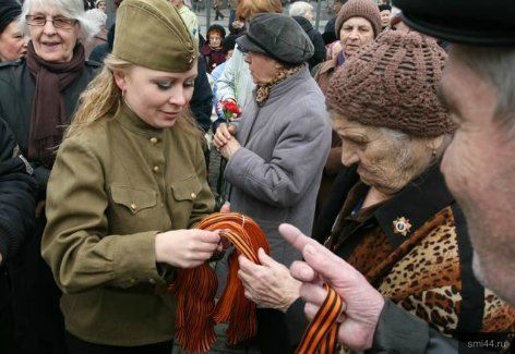 Всероссийская акция «Георгиевская ленточка» проходит сегодня во всех муниципальных образованиях Костромской области
