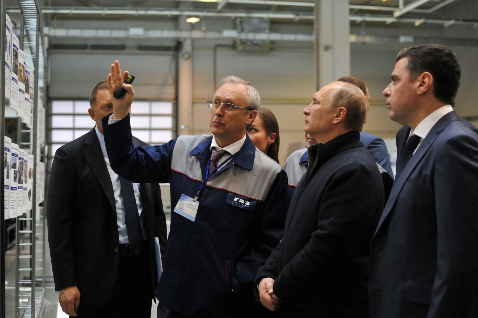Владимир Путин и Дмитрий Миронов приняли участие в запуске нового производства на Ярославском моторном заводе