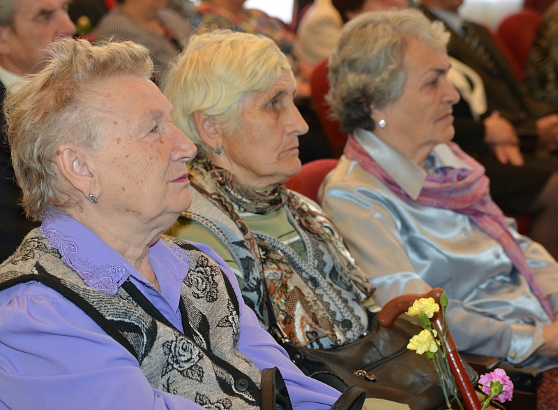 В Иванове состоялось торжественное мероприятие, посвященное Международному дню пожилых людей