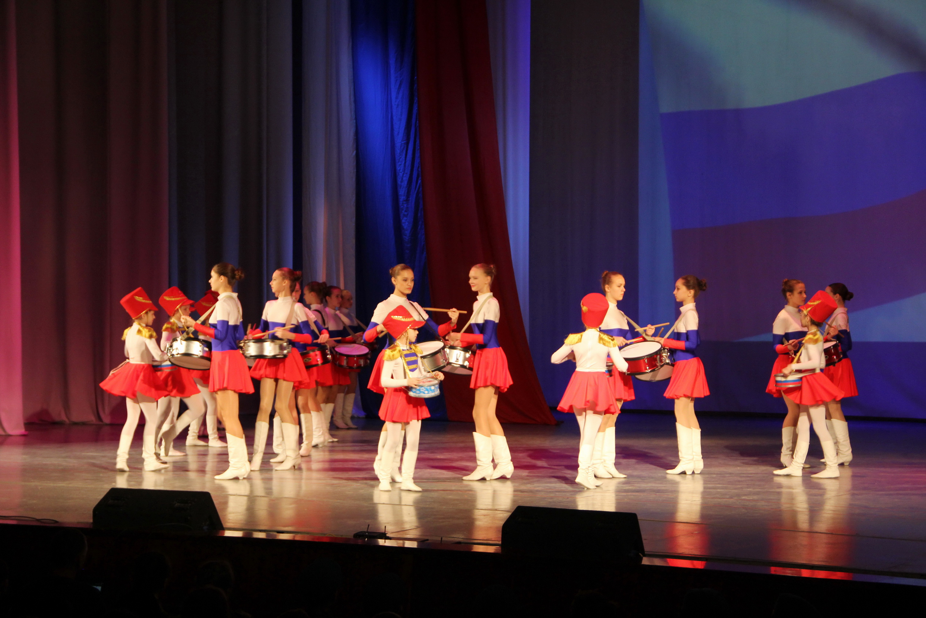 В преддверии Дня народного единства в регионе открылся фестиваль «Славим Россию!»